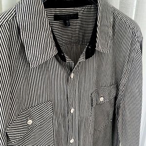 Men’s striped shirt